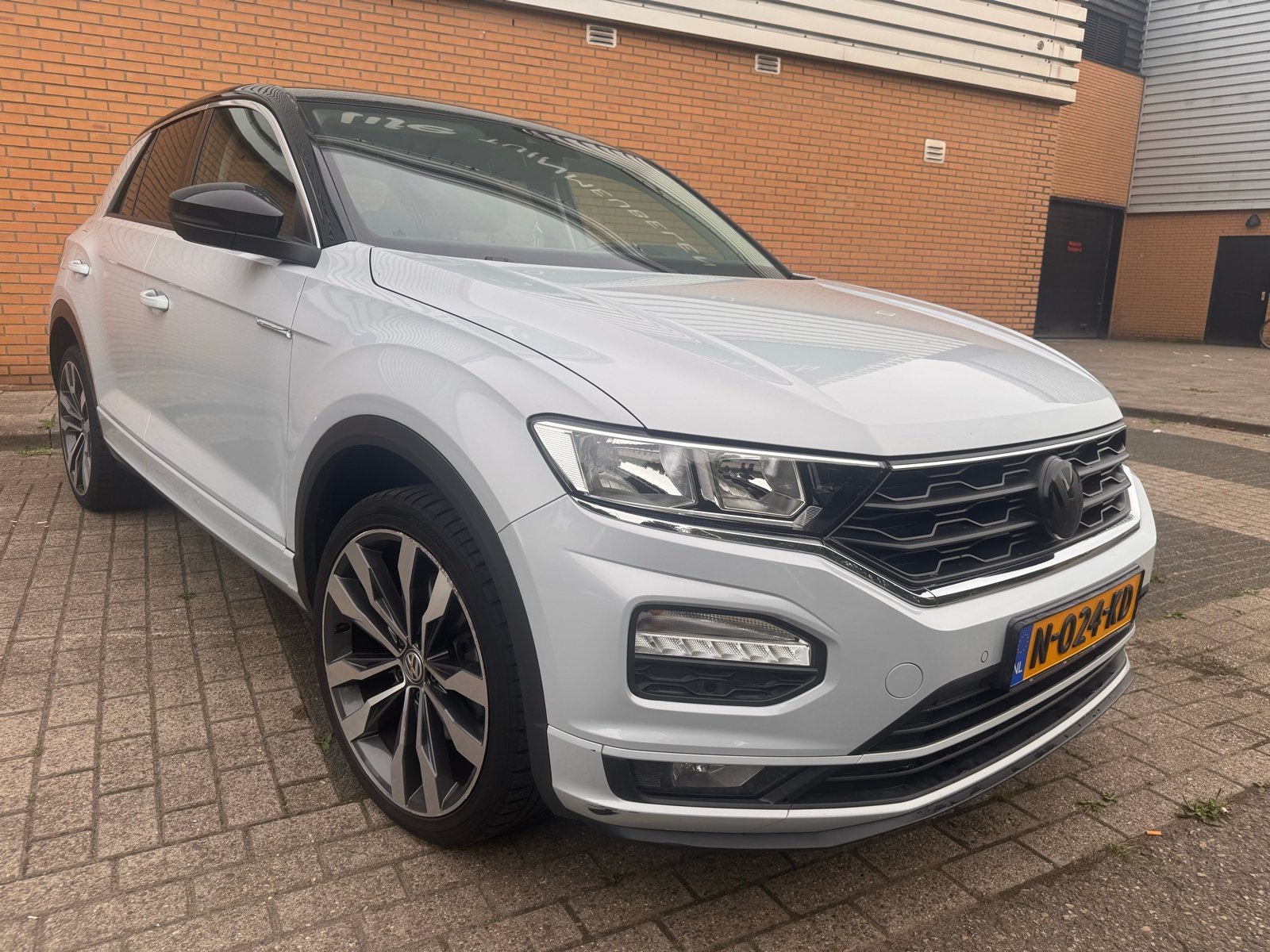 Volkswagen T-Roc 1.5 TSI R line united, 150pk 7-DSG 2020, 1498 cc, 4 cilinders, Wit, Particulier
