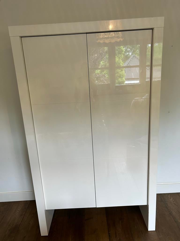 Witte 2deurs hoogglans baby/kinderkast van Babypark, Ophalen, Kast, 50 tot 70 cm, 105 cm of meer
