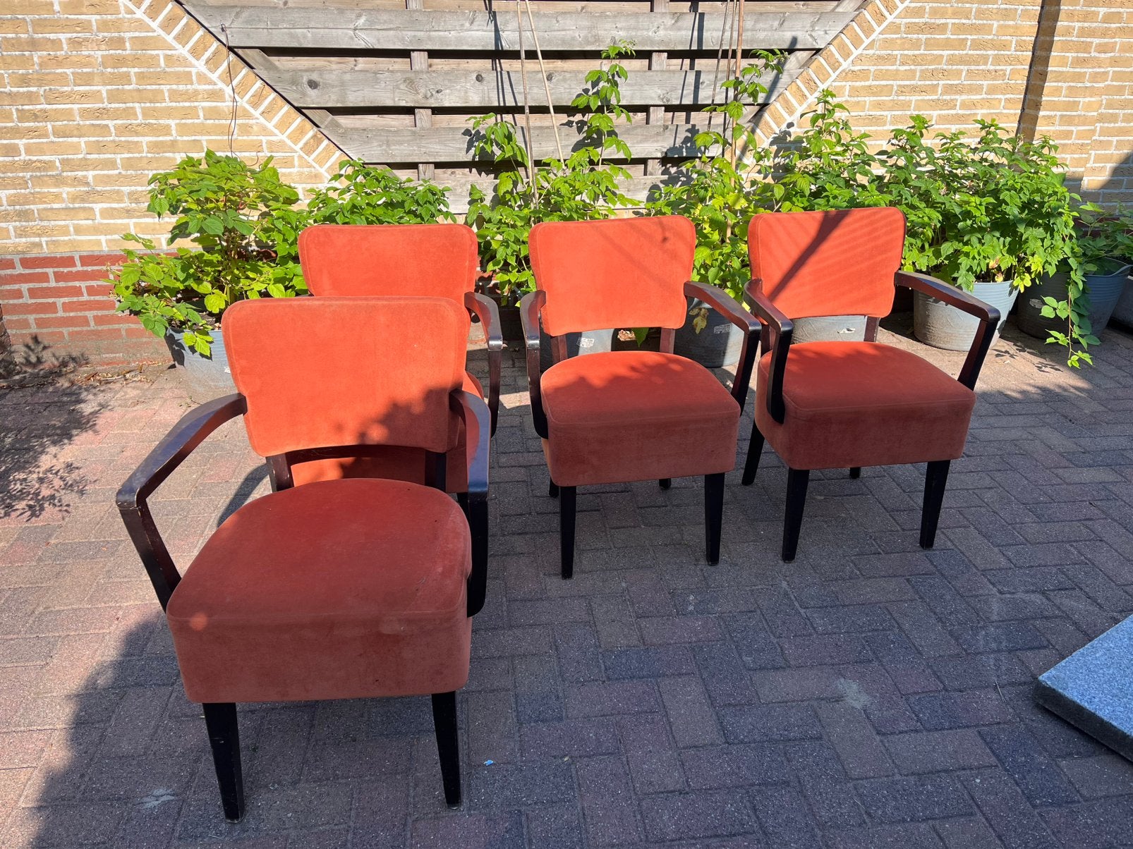 Gratis: 4 degelijke stoelen met armleuningen, Ophalen, Gebruikt, Overige kleuren, Vier