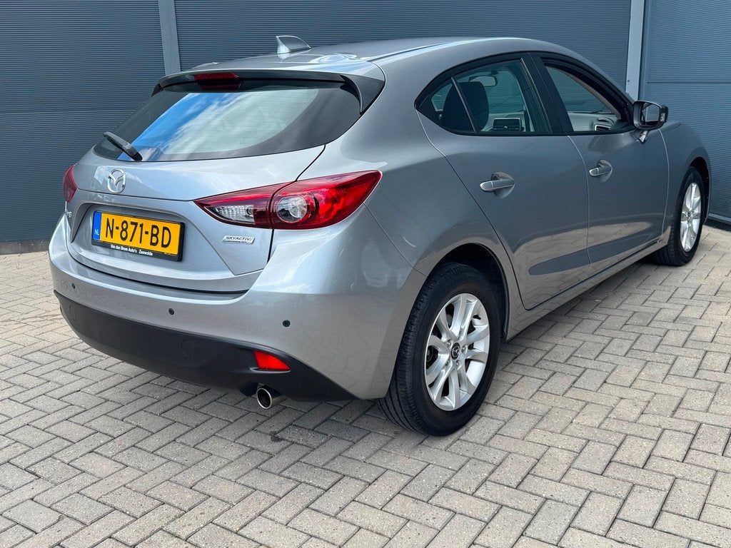 Mazda 3 1.5 S facelift / Pdc, Auto's, Mazda, Voorwielaandrijving, Euro 5, 101 pk, Gebruikt