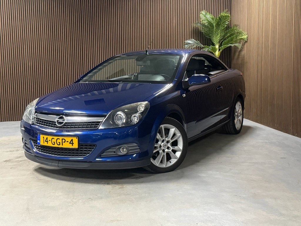 Opel Astra TwinTop 1.8 Temptation (bj 2008, automaat), Gebruikt, 4 cilinders, Cabriolet, 1796 cc