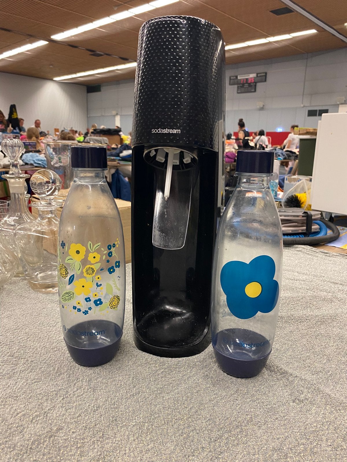 Sodastream apparaat twee flessen, Ophalen of Verzenden, Zo goed als nieuw