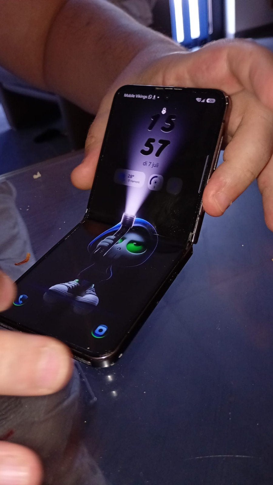 Samsung Galaxy Z Flip met hoesje en koptelefoon, Ophalen, Gebruikt, Hoesje of Tasje