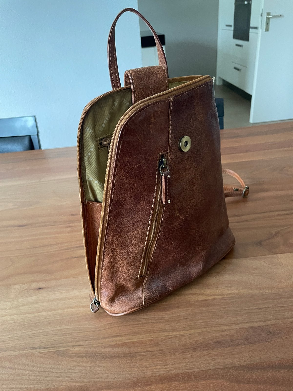 Leren rugzak - bruin, Sieraden, Tassen en Uiterlijk, Tassen | Rugtassen, Overige merken, Gebruikt, 25 tot 40 cm, Ophalen of Verzenden
