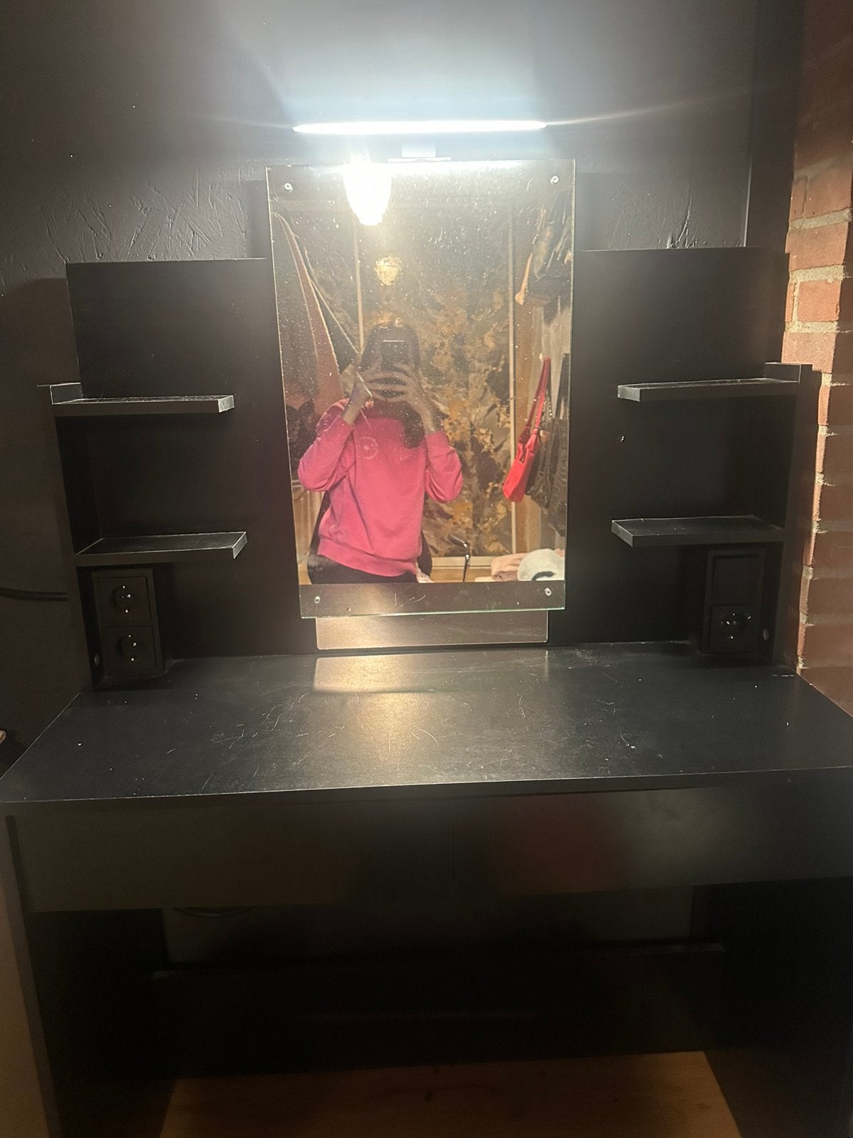 Zwart make-up bureau met spiegel en stopcontacten, Ophalen, Gebruikt, 100 tot 150 cm, 50 tot 100 cm
