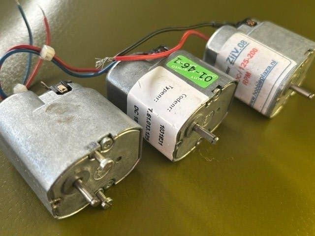 Set van 3 motoren met vertragingskast, Antiek en Kunst, Ophalen of Verzenden