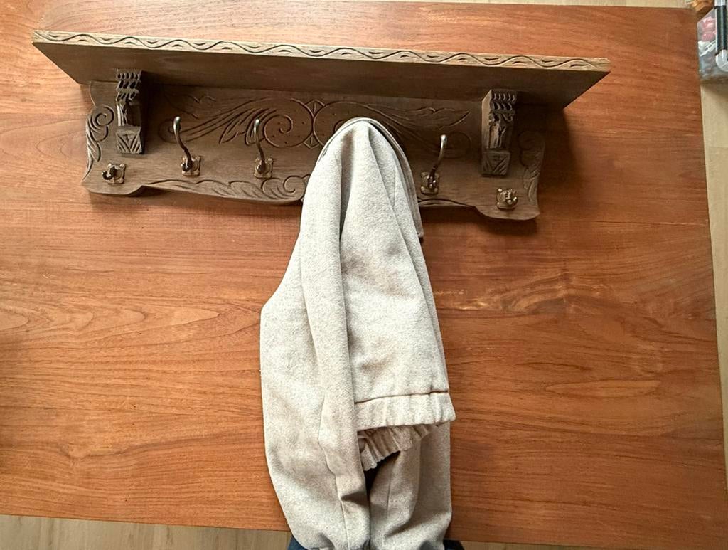 Vintage houten wandkapstok met houtsnijwerk, Gebruikt, Minder dan 100 cm, Hout, Ophalen