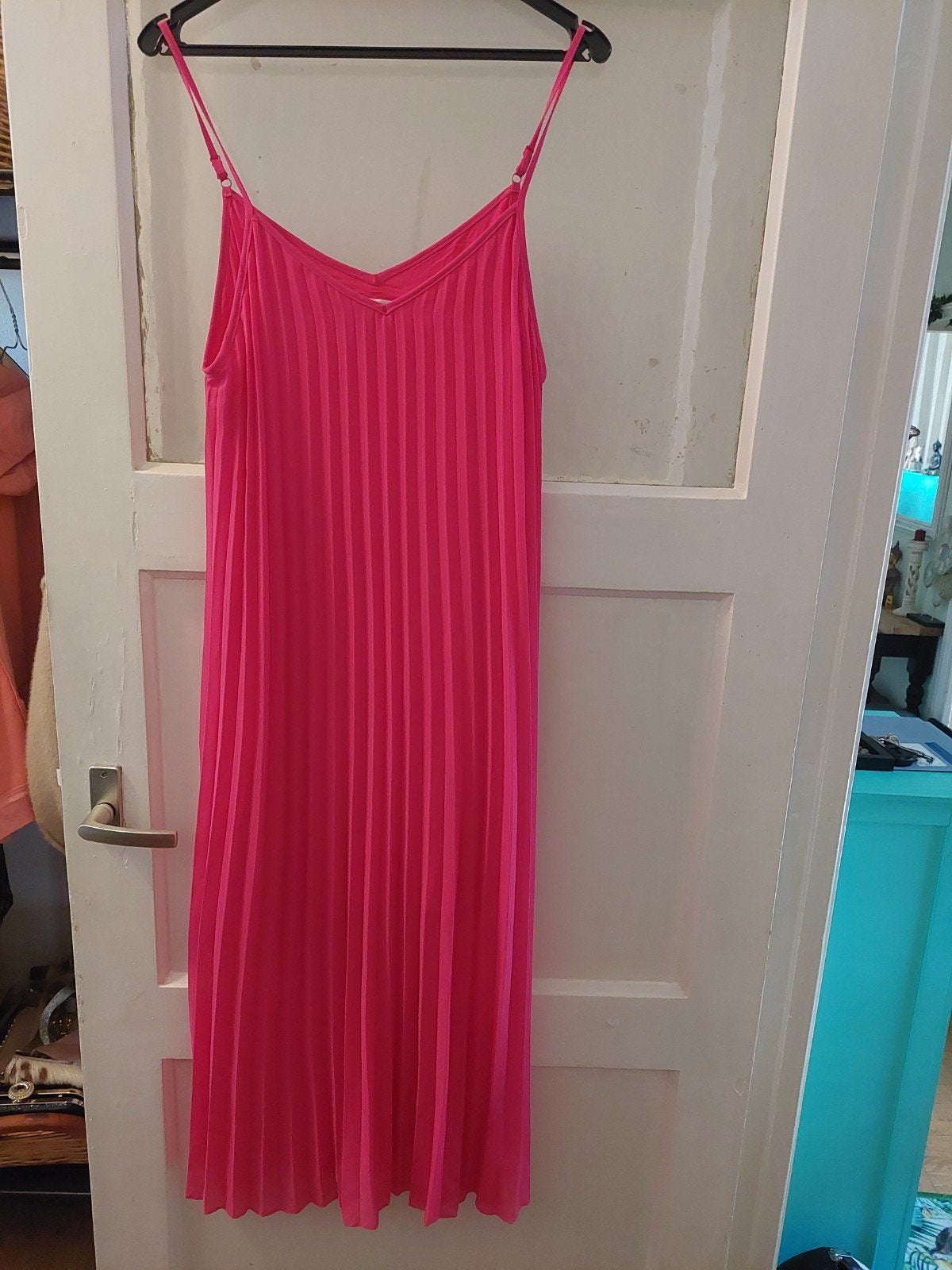 Roze geplooide maxi-jurk van Amisu, maat 36 (S), Ophalen, Zo goed als nieuw, Roze, Maat 36 (S)