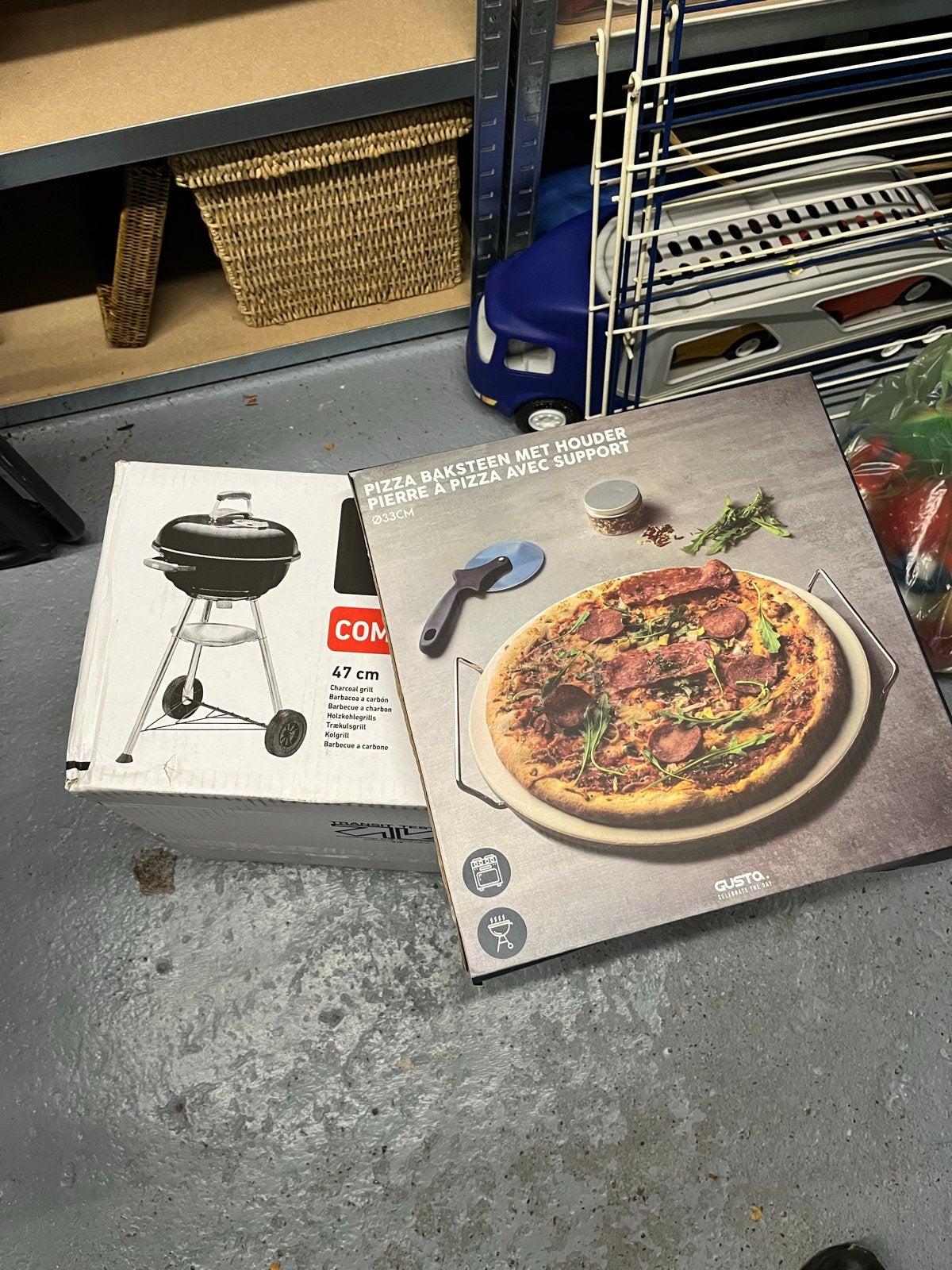 Weber Compact Barbecue en Gusto Pizzasteen, Ophalen, Nieuw