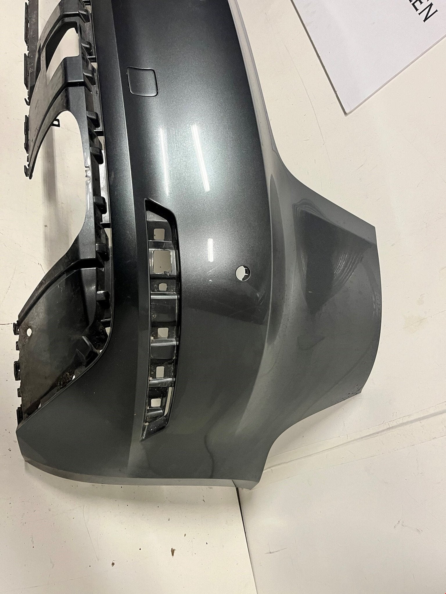 AUDI A3 E-TRON 8V4 ACHTERBUMPER BUMPER 4 PDC 8V4807511F, Auto-onderdelen, Gebruikt, AUDI AG, Auto-Union-Strasse 1
85045  Ingolstadt, DE