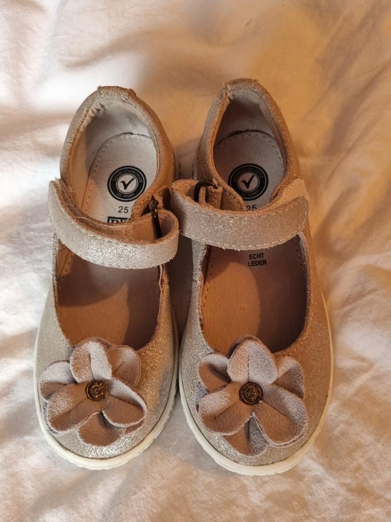Hele gave nette nieuwe leren zomerschoentjes. Mt 25, Kinderen en Baby's, Babykleding | Schoentjes en Sokjes, Schoentjes, Meisje