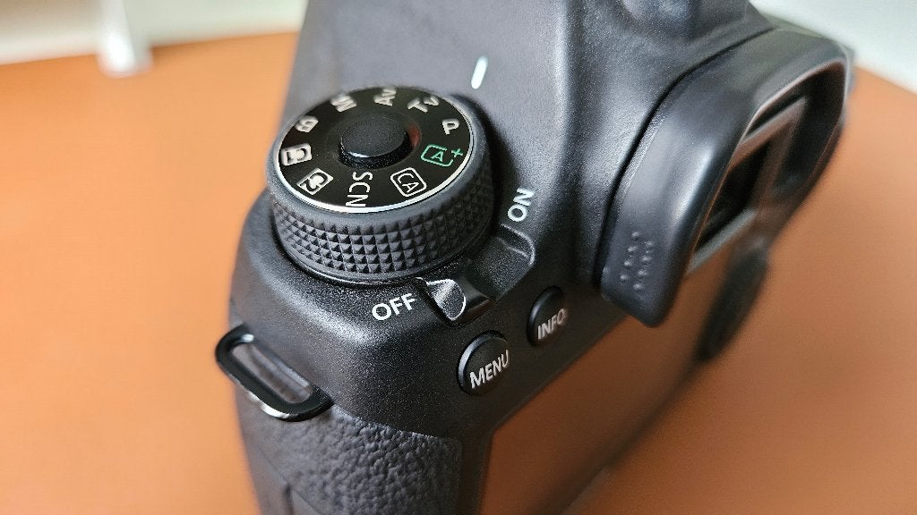 Foto 3 van Canon EOS 6D (body) systeem camera + Wifi/GPS