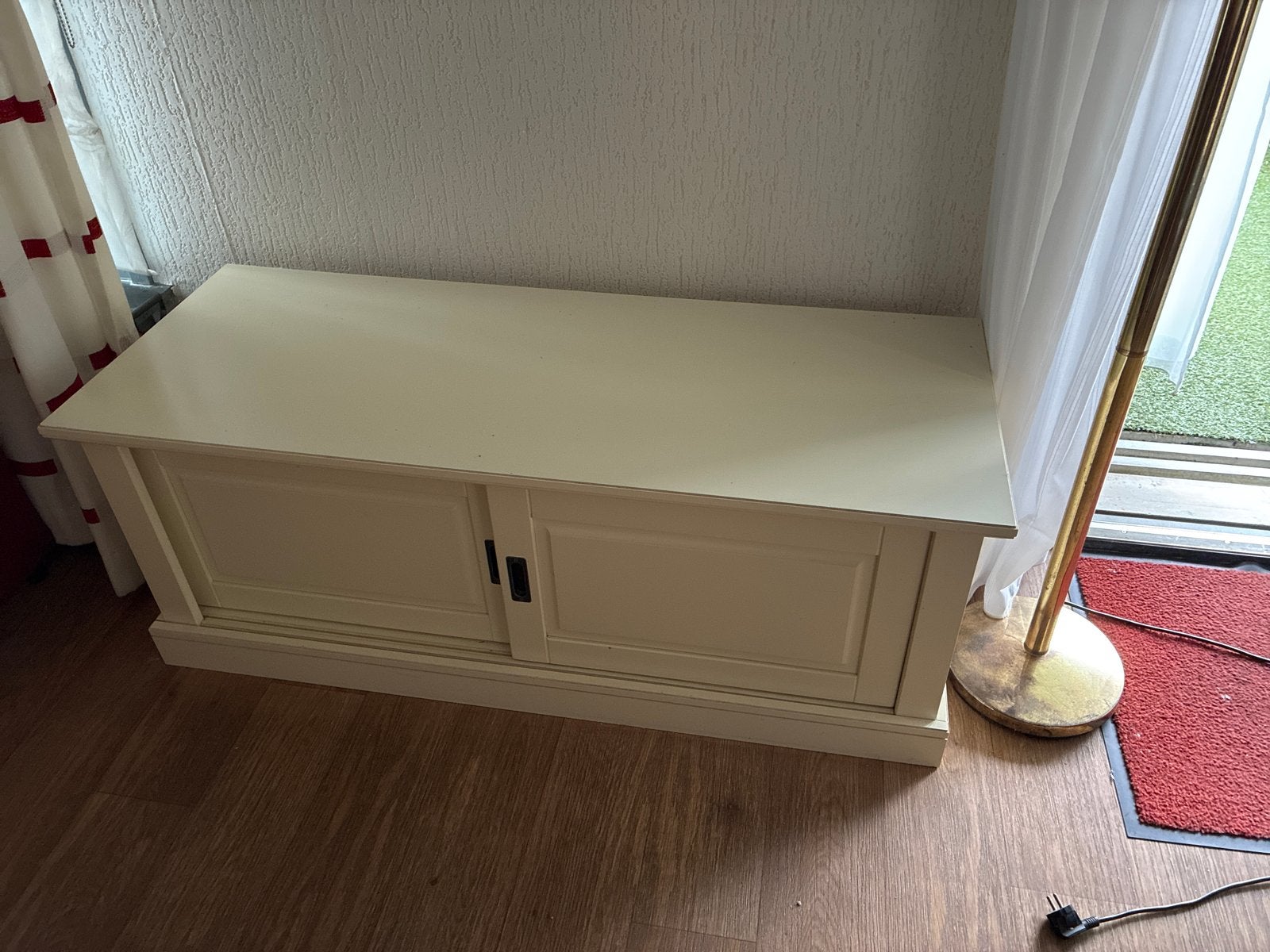 Crèmekleurige kast met schuifdeuren (50x130x50 cm), Ophalen, Gebruikt