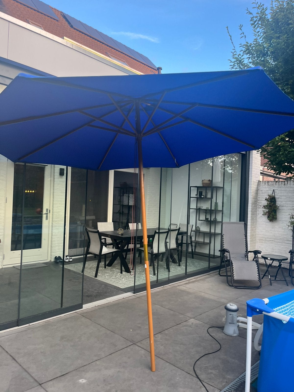 Parasol, Ophalen, Zo goed als nieuw