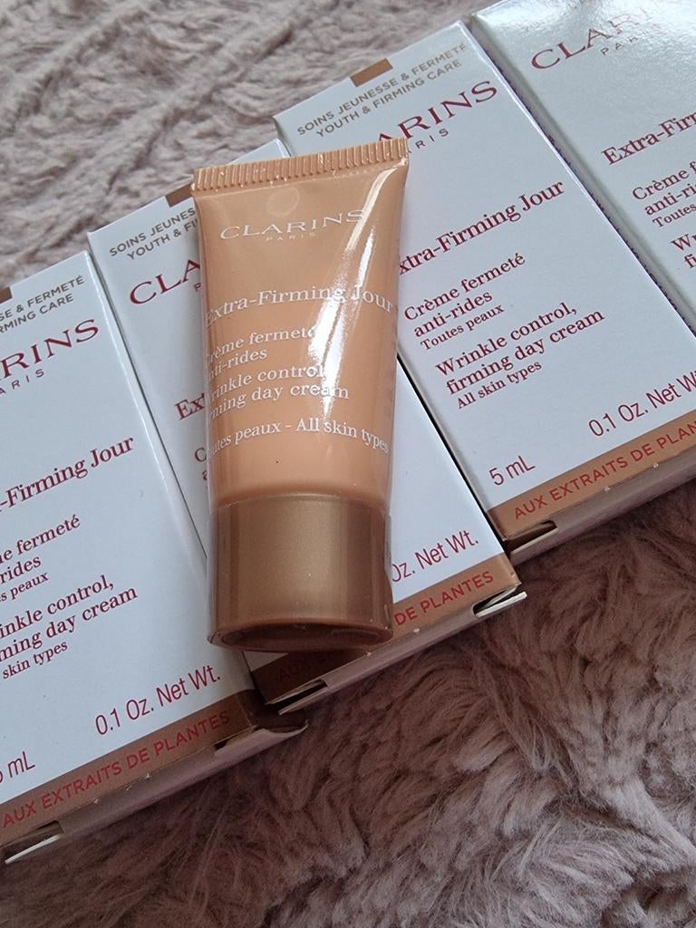 Clarins extra firming dagcrème all skin types 20 ml, Verzenden, Nieuw, Gehele gezicht