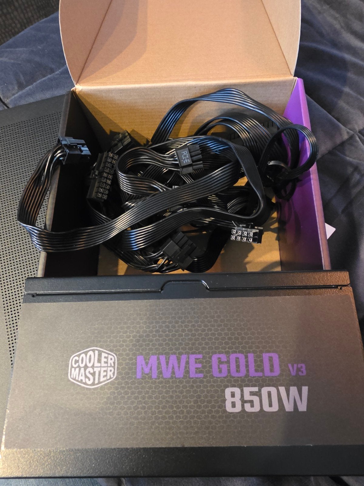 Cooler Master MWE Gold V3 850W Voeding, Computers en Software, Interne voedingen, Zo goed als nieuw, Ophalen
