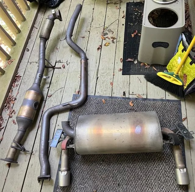 Gezocht volvo c30 2.5 t5 uitlaat, Ophalen, Volvo