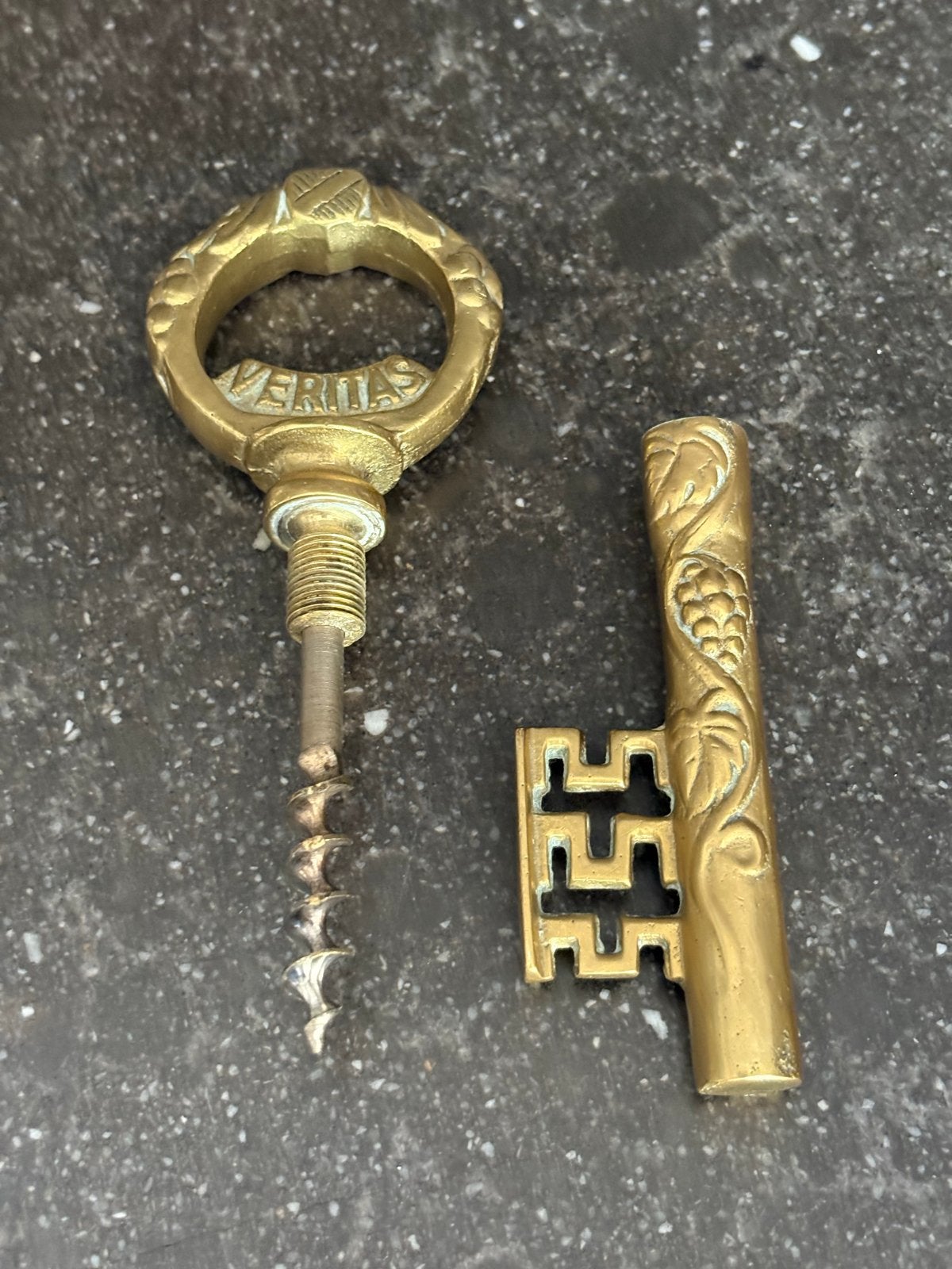 Vintage Messing Kurkentrekker & Flesopener - In Vino Veritas, Ophalen
