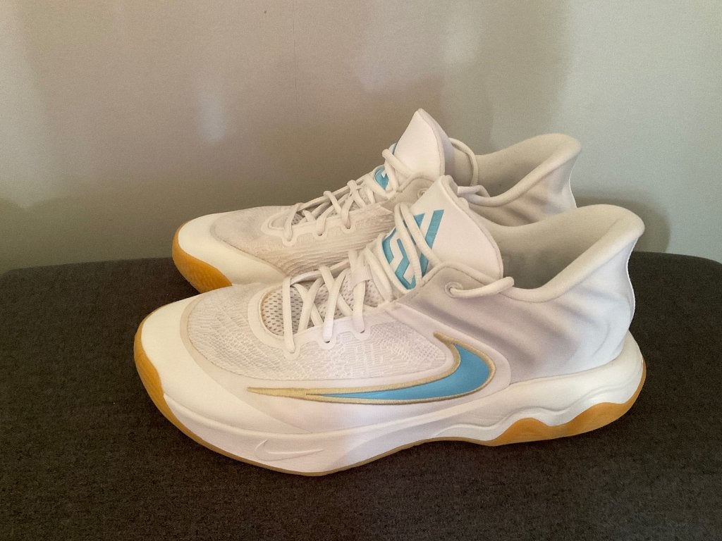 Nike Giannis Immortality 4, indoor, maat 47, NIKE, Ophalen of Verzenden, Zo goed als nieuw, Wit