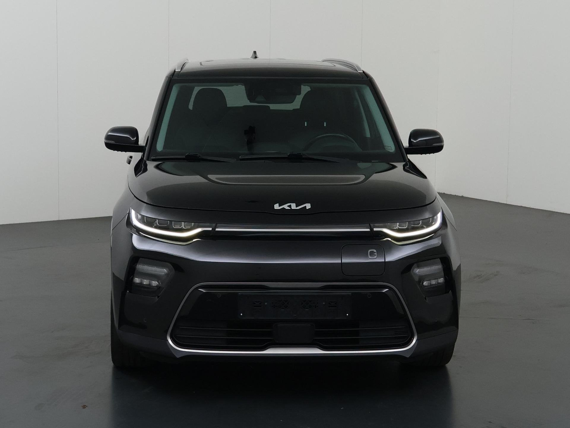 Kia e-Soul ExecutiveLine 64 kWh | Panoramadak | Harman/Kardo, Auto's, Gebruikt, 1657 kg, Zwart, Leder