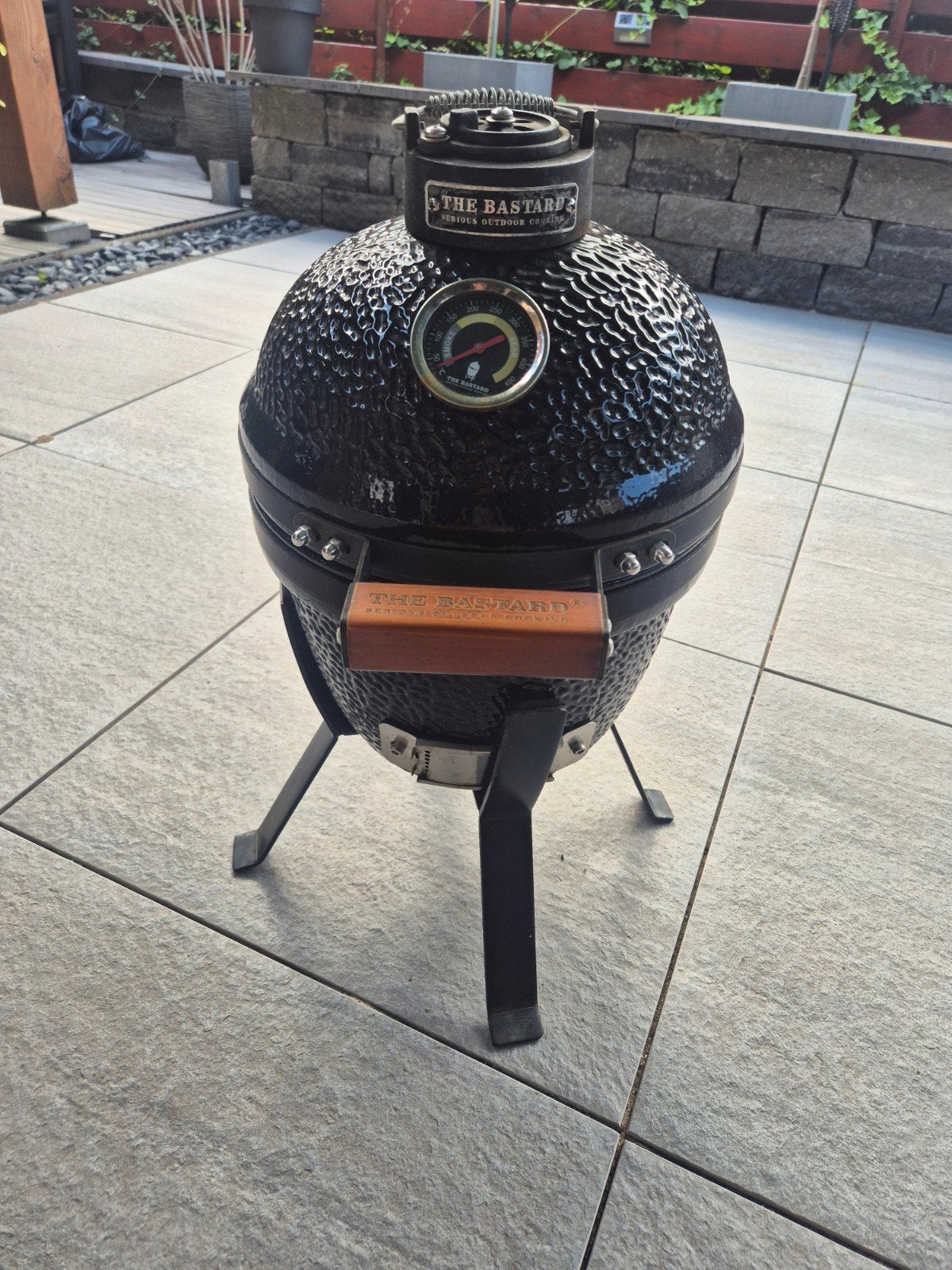 Compacte bastard BBQ, Tuin en Terras, Houtskoolbarbecues, Ophalen, Zo goed als nieuw, Black Bastard