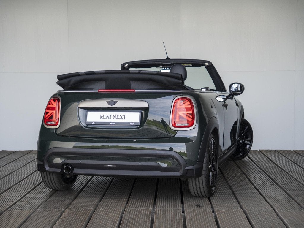 MINI Cabrio Cooper Aut. Resolute Edition + Comfort Access +, Auto's, Mini, 136 pk, Gebruikt, 4 stoelen, Leder