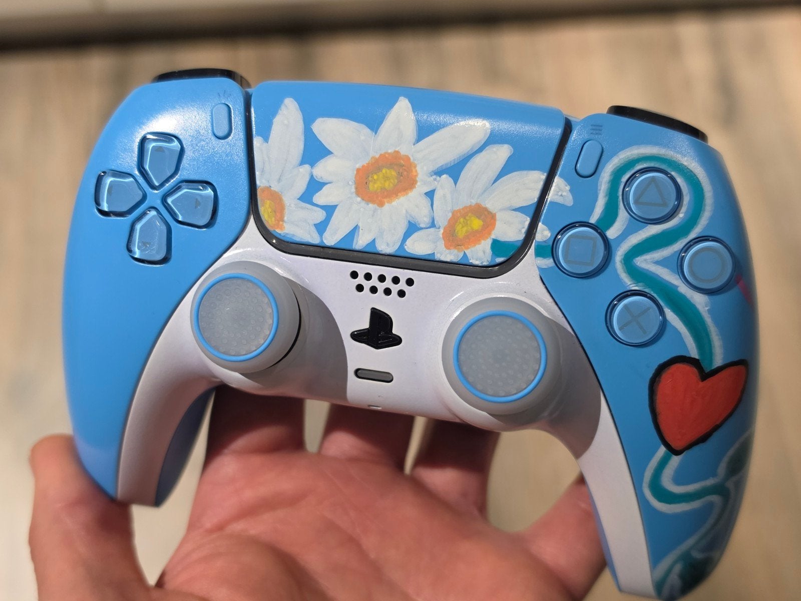 Unieke Custom PS5 DualSense Controller - Bloemen & Hart, Spelcomputers en Games, Ophalen of Verzenden, Zo goed als nieuw
