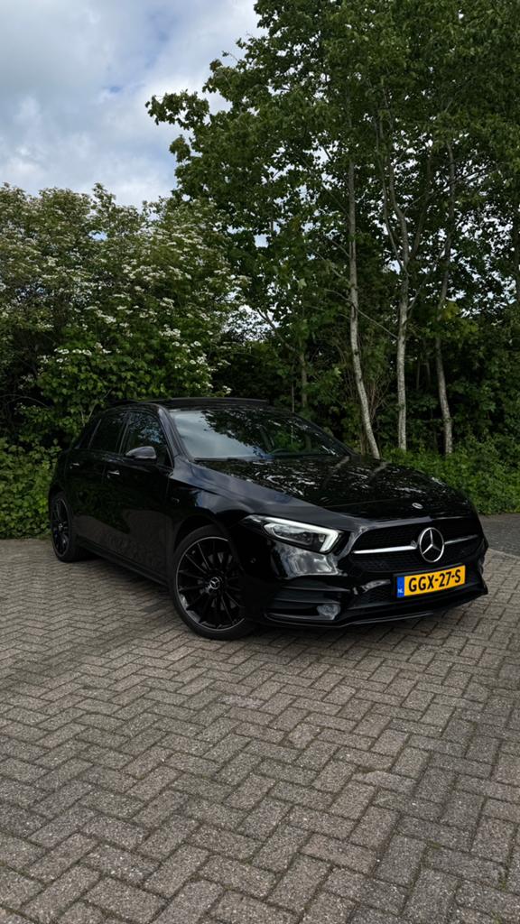 Mercedes-Benz A250e 2021|Pano|Burmester|AMG|Night pakket, 77 km/l, 4 cilinders, Alcantara, Zwart