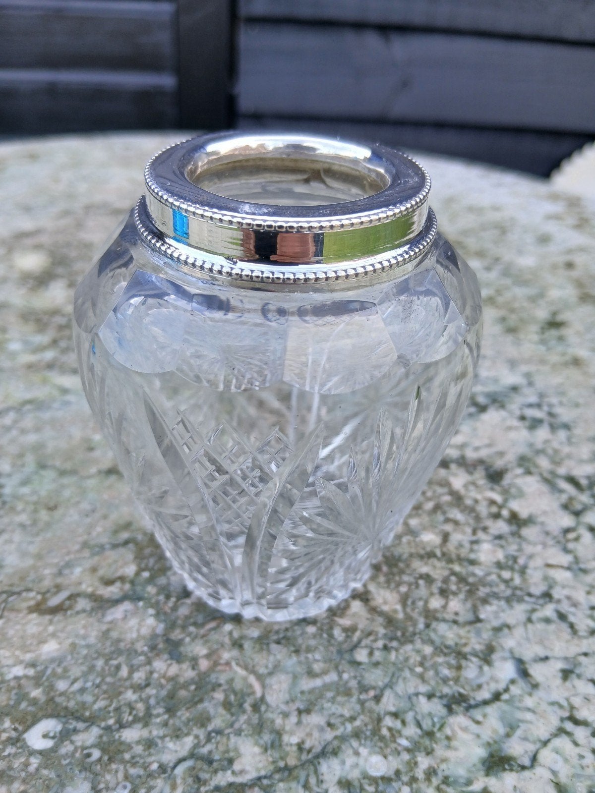 Antiek Lepelvaasje van Geslepen Glas met Zilveren Rand, Antiek en Kunst, Ophalen of Verzenden