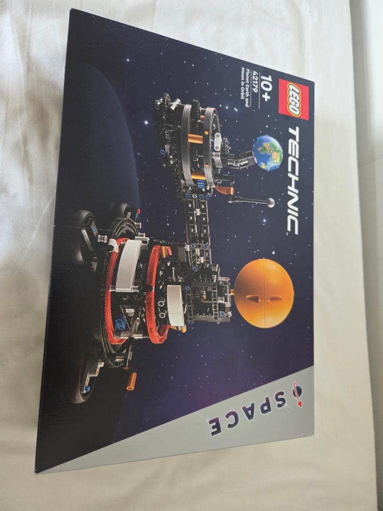 LEGO Technic Aarde en Maan in Orbit (42179), Ophalen of Verzenden