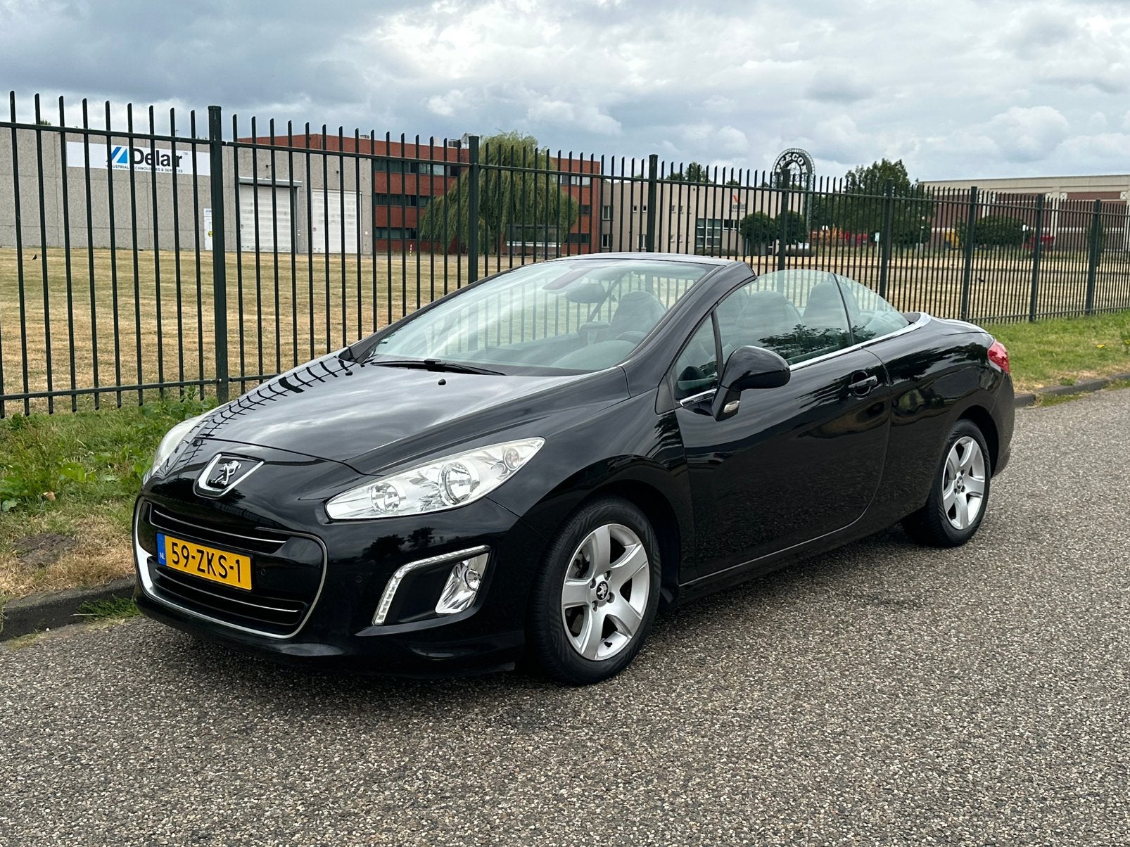 Peugeot 308 1.6 CC Cabrio 2012 Zwart Nieuwe APK & Onderhoud, Auto's, Voorwielaandrijving, 1490 kg, Cabriolet, 4 stoelen