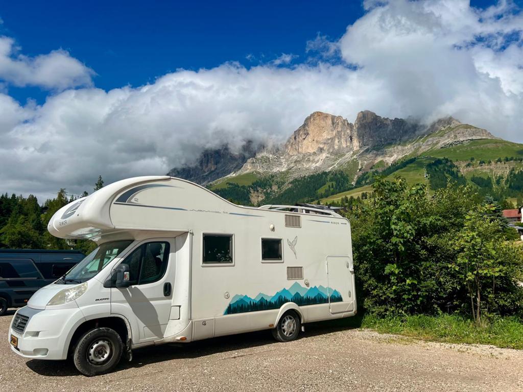 Rimor Nehmo 58 alkoof Gezinscamper | OFF-GRID | 6-persoons, Ringverwarming, Fiat, Particulier, Half-integraal