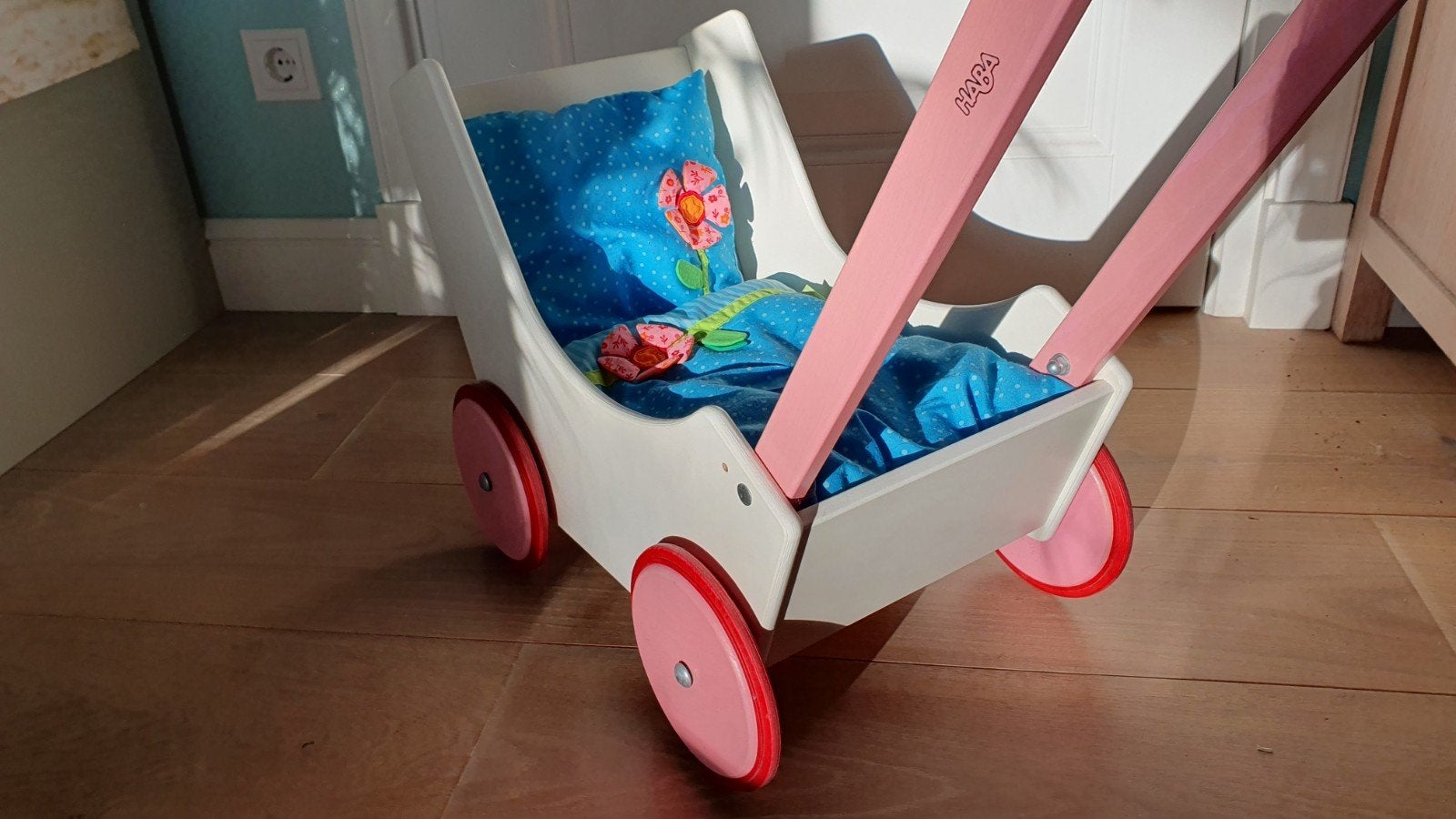 Haba 0904 Bloemen Houten Poppenwagen, Ophalen of Verzenden, Zo goed als nieuw, Duw- of Trekspeelgoed