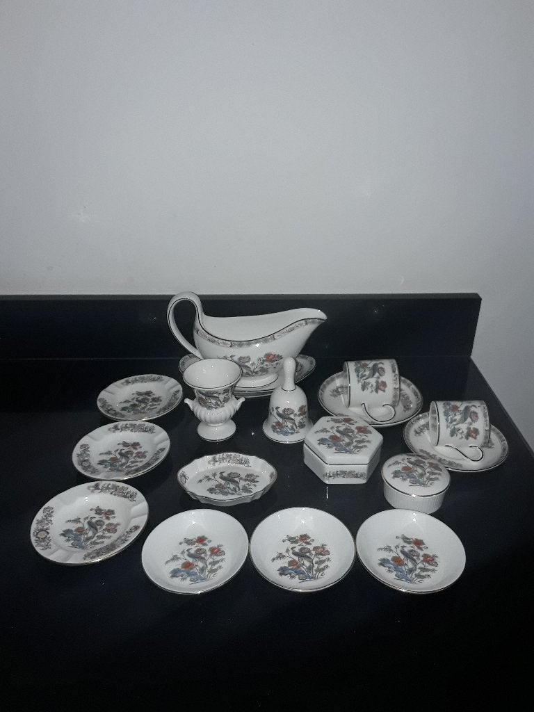 Wedgwood Kutani crane, Verzenden