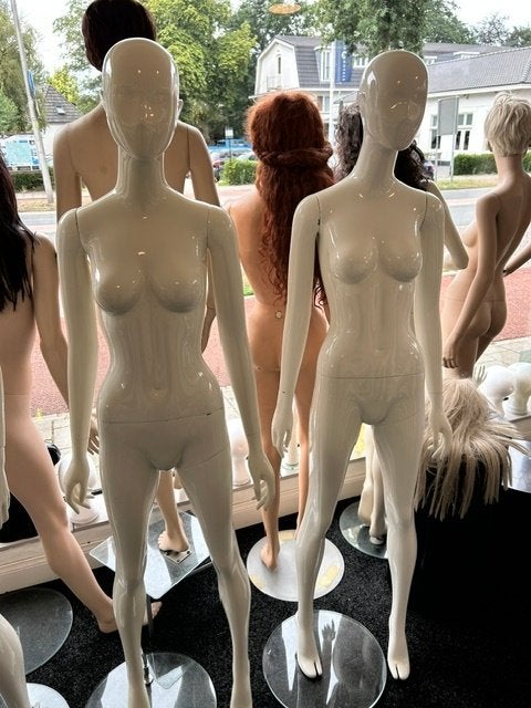 Glossy etalagepop paspop etalagefiguur mannequin, ., Nieuw, Ophalen of Verzenden, .