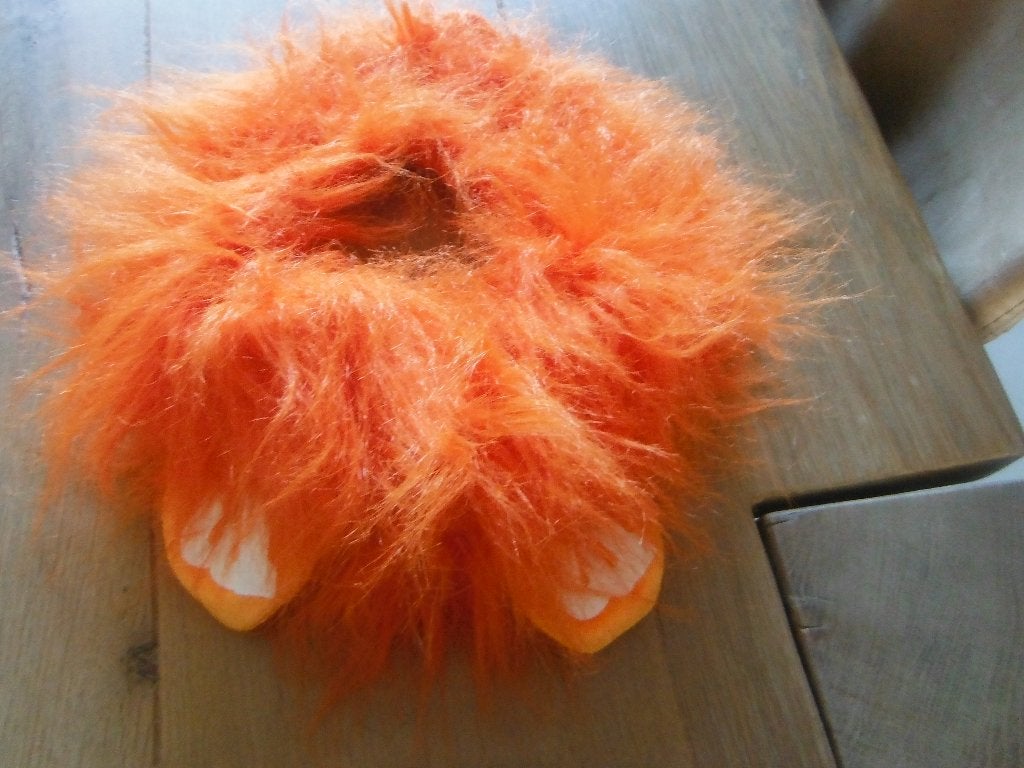 2 oranje voetbal hoeden, M & M''s Brullie en muts, Maat M, Verzenden, Nieuw, Overige typen