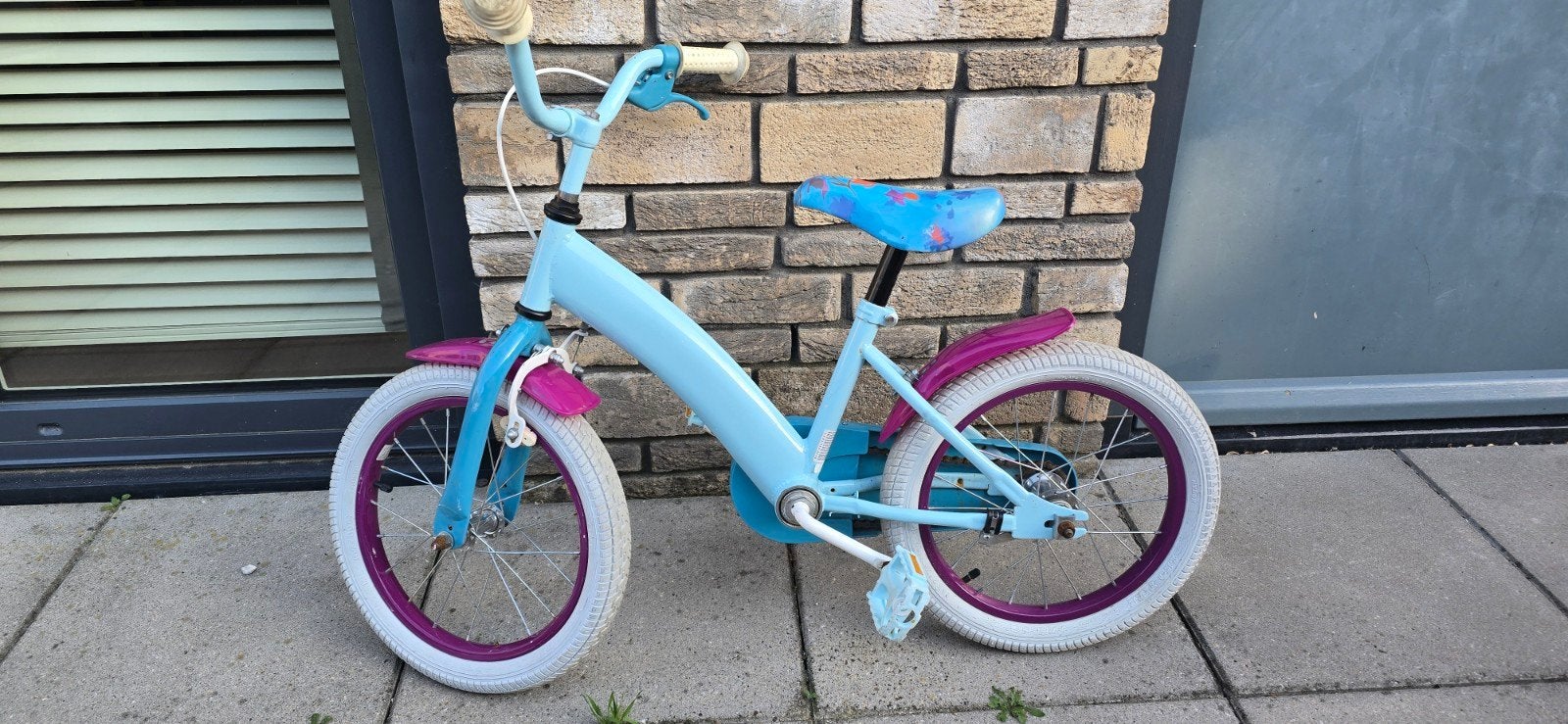 Kinderfiets frozen 16 inch (zonder stickers), Ophalen of Verzenden, Gebruikt, Terugtraprem, Minder dan 16 inch
