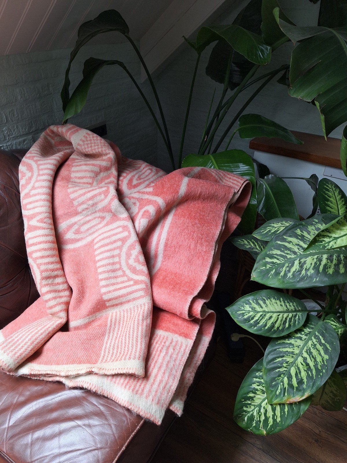 Vintage  wollen deken * Roze/Creme * 210 x 180 * DEK032, Huis en Inrichting, 210 cm, Ophalen of Verzenden, 180 cm, Woondeken