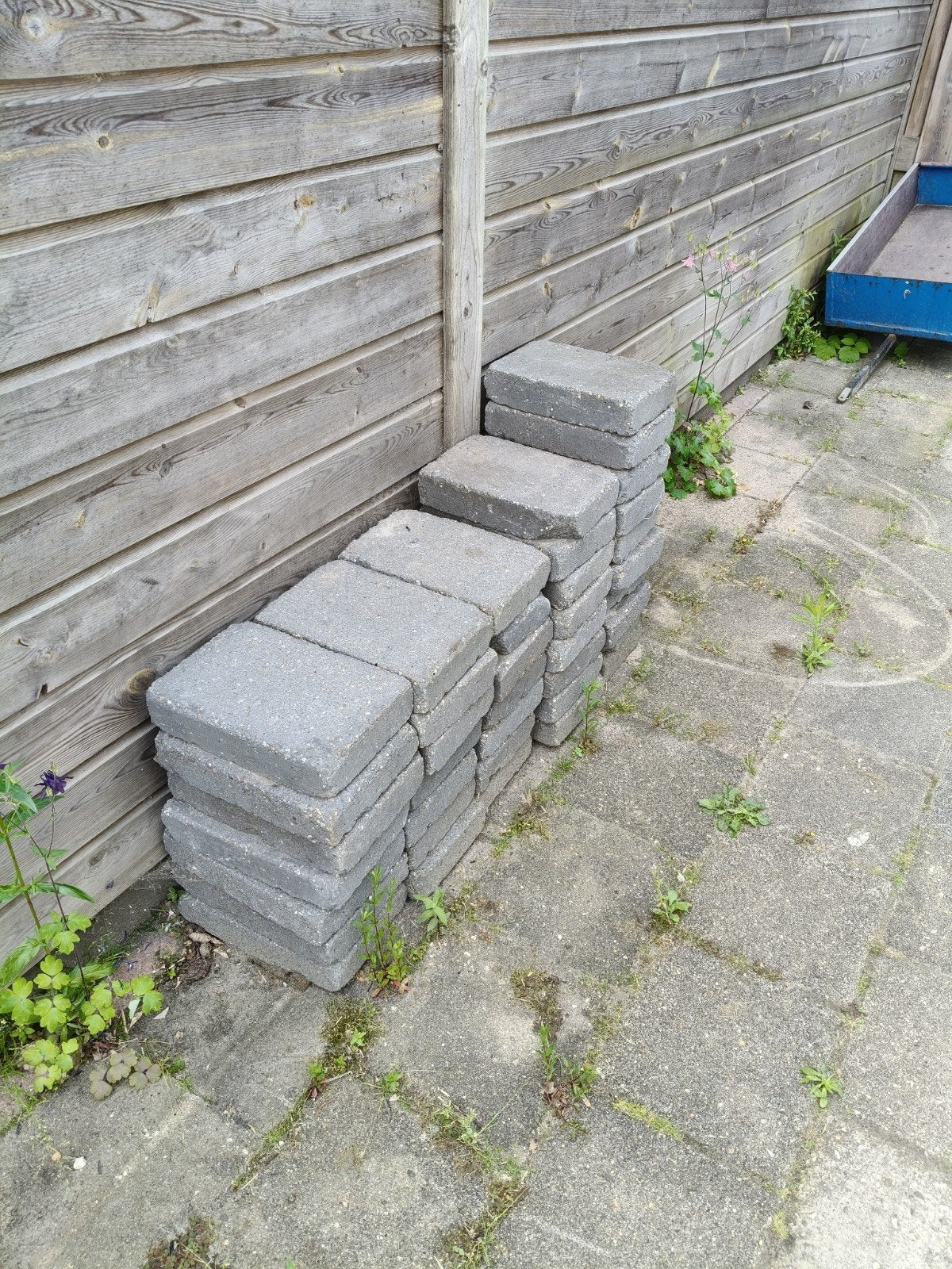 180 betonnen tegels/klinkers voor tuin of pad, Tuin en Terras, Ophalen, Gebruikt, Klinkers, 10 m² of meer