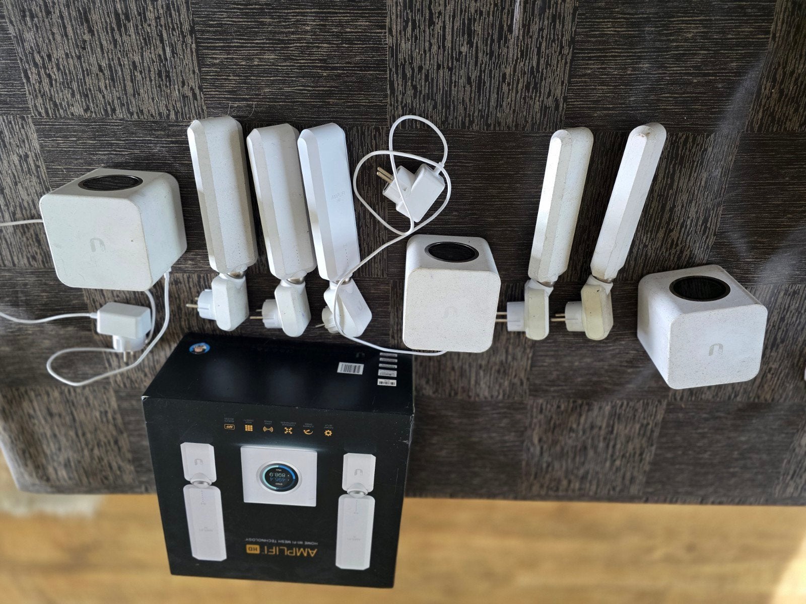 Amplifi HD WiFi Mesh Ubiquity 2x +unlocked router & extender, Computers en Software, Ophalen, Gebruikt, Router, Ubiquiti AmpliFi