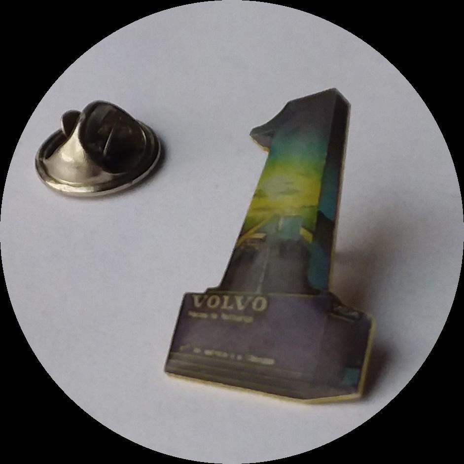 VOLVO pin nr 1, Ophalen of Verzenden, Zo goed als nieuw, Transport, Speldje of Pin