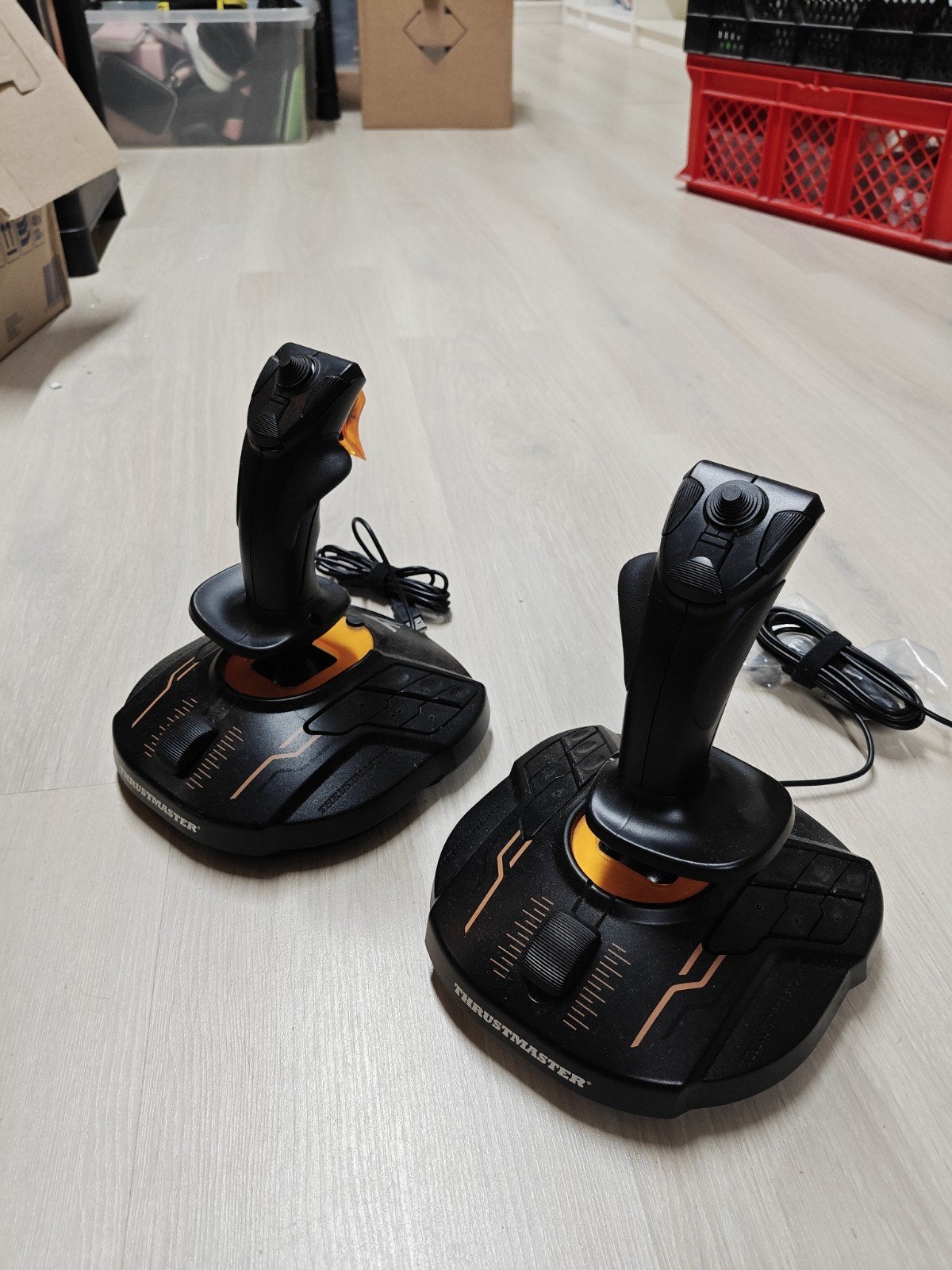 flight stick 2x Thrustmaster PC joy stick, Computers en Software, Joysticks, Gebruikt, Ophalen of Verzenden, Support@thrustmaster.com