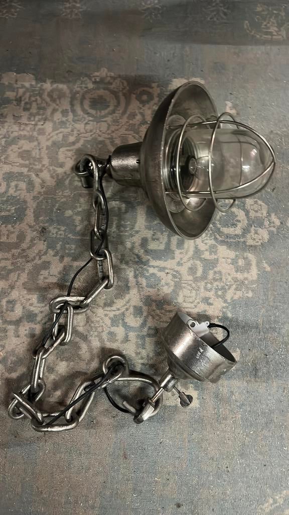 Mooie hanglamp met ketting en haken, Ophalen of Verzenden, Zo goed als nieuw, Metaal of Aluminium