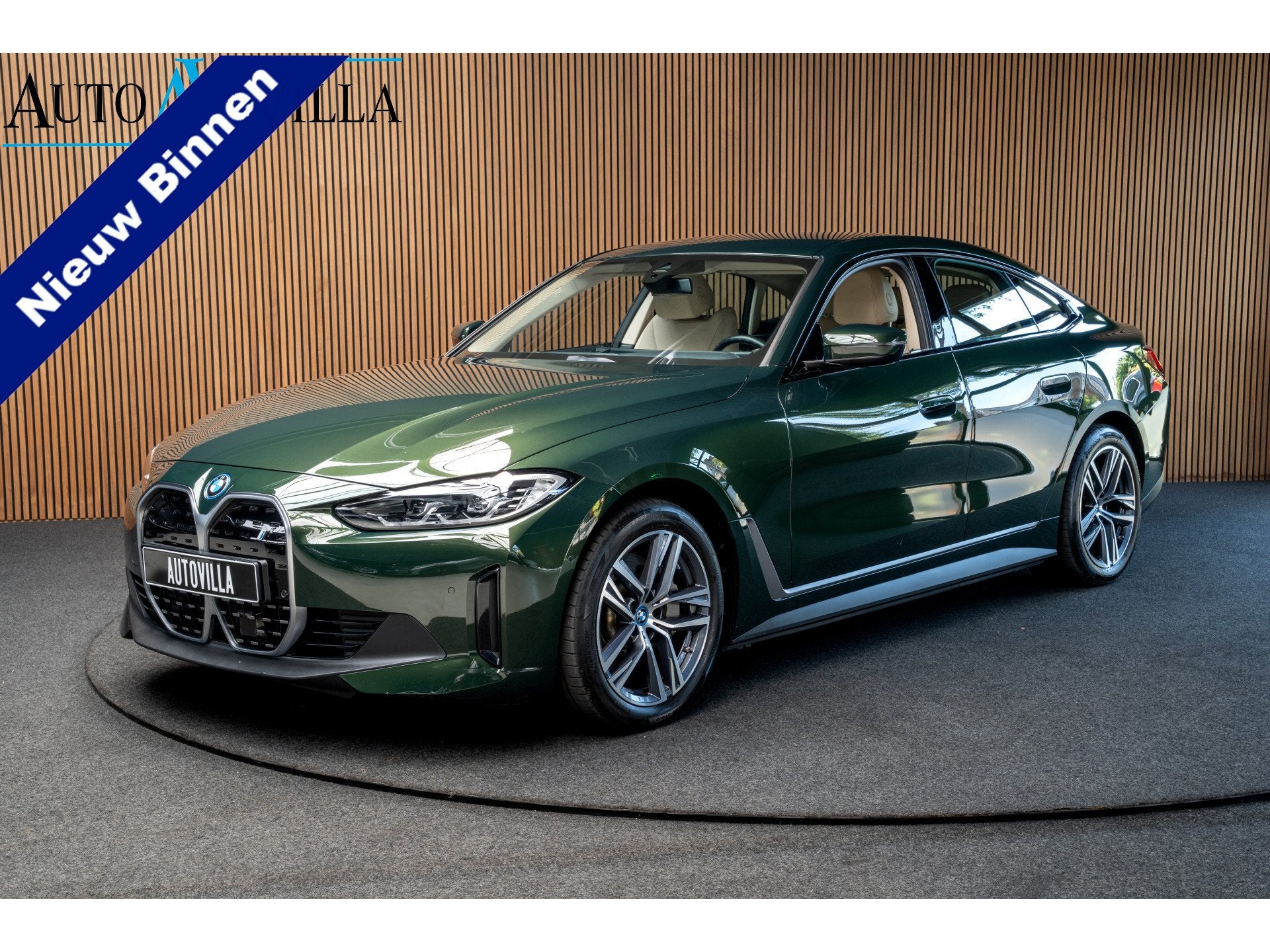 BMW i4 eDrive40 84 kWh Gran Coupe Navi Leer Elektr. achterkl, Dealer onderhouden, Gebruikt, Beige, Leder en Stof