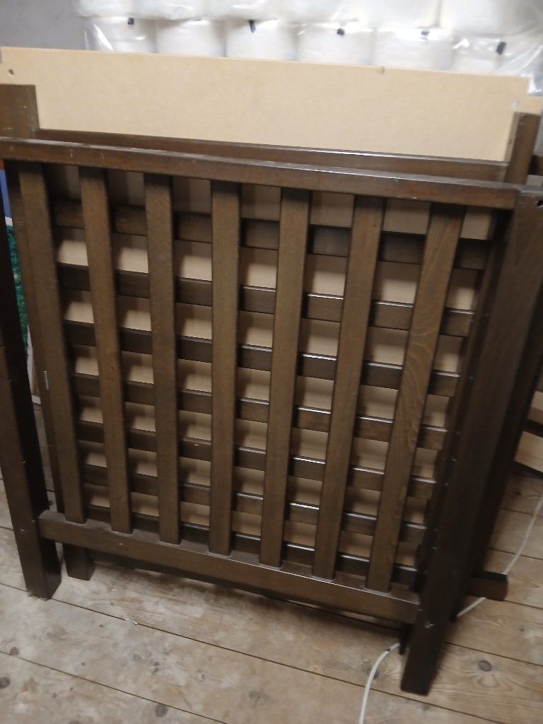 Baby box bruin hout, Ophalen, Gebruikt, Vierkant, In hoogte verstelbaar