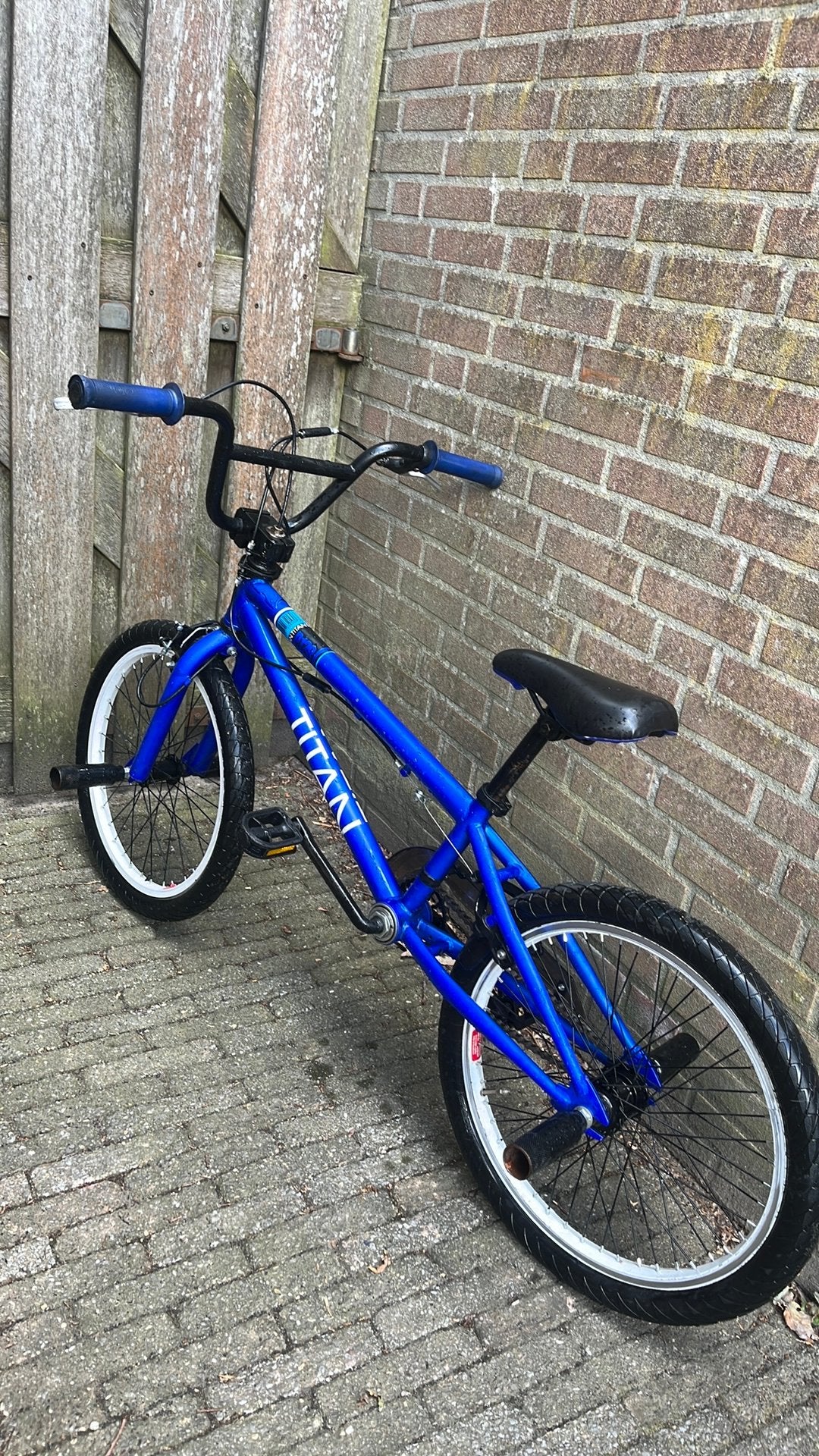 TITAN Stuntfiets, Ophalen, 24 inch of meer, Gebruikt, Stuur 360° draaibaar