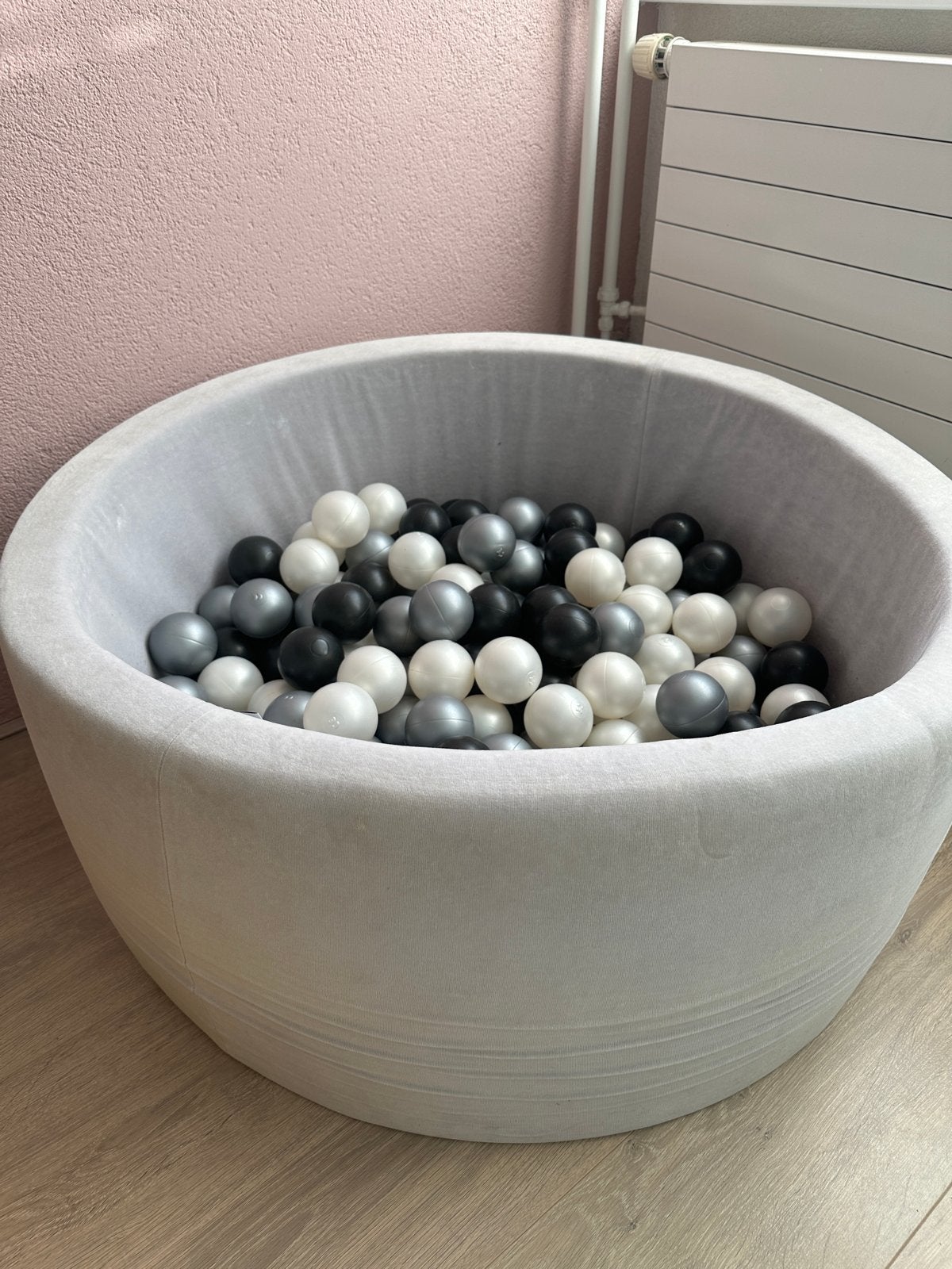 Ballenbak Moje XL met 300 ballen, Ophalen, Zo goed als nieuw, Jongen of Meisje