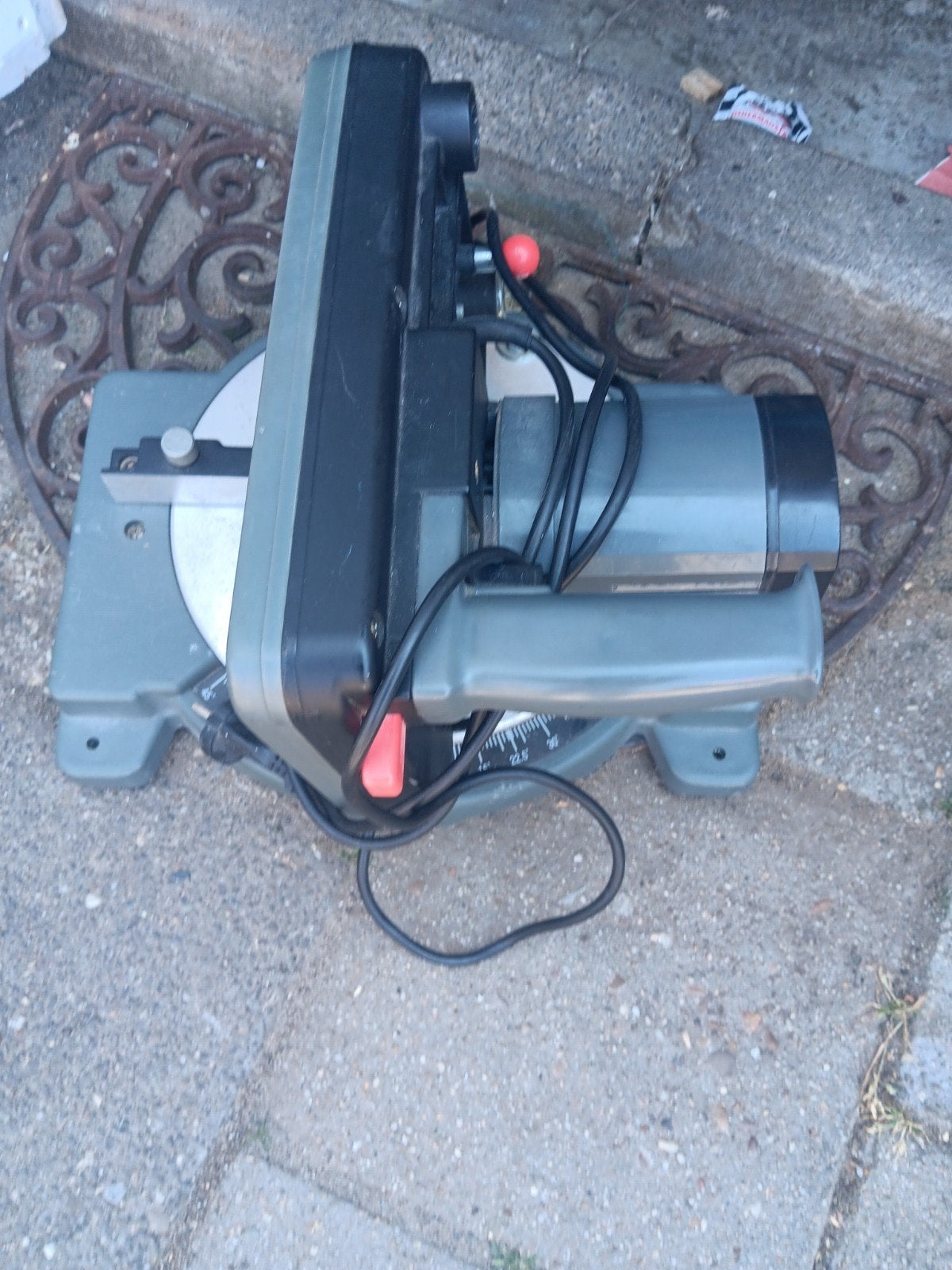 Afkortzaag - Gebruikt maar functioneel, Doe-het-zelf en Verbouw, Gebruikt, 600 tot 1200 watt, Ophalen of Verzenden, Afkortzaag