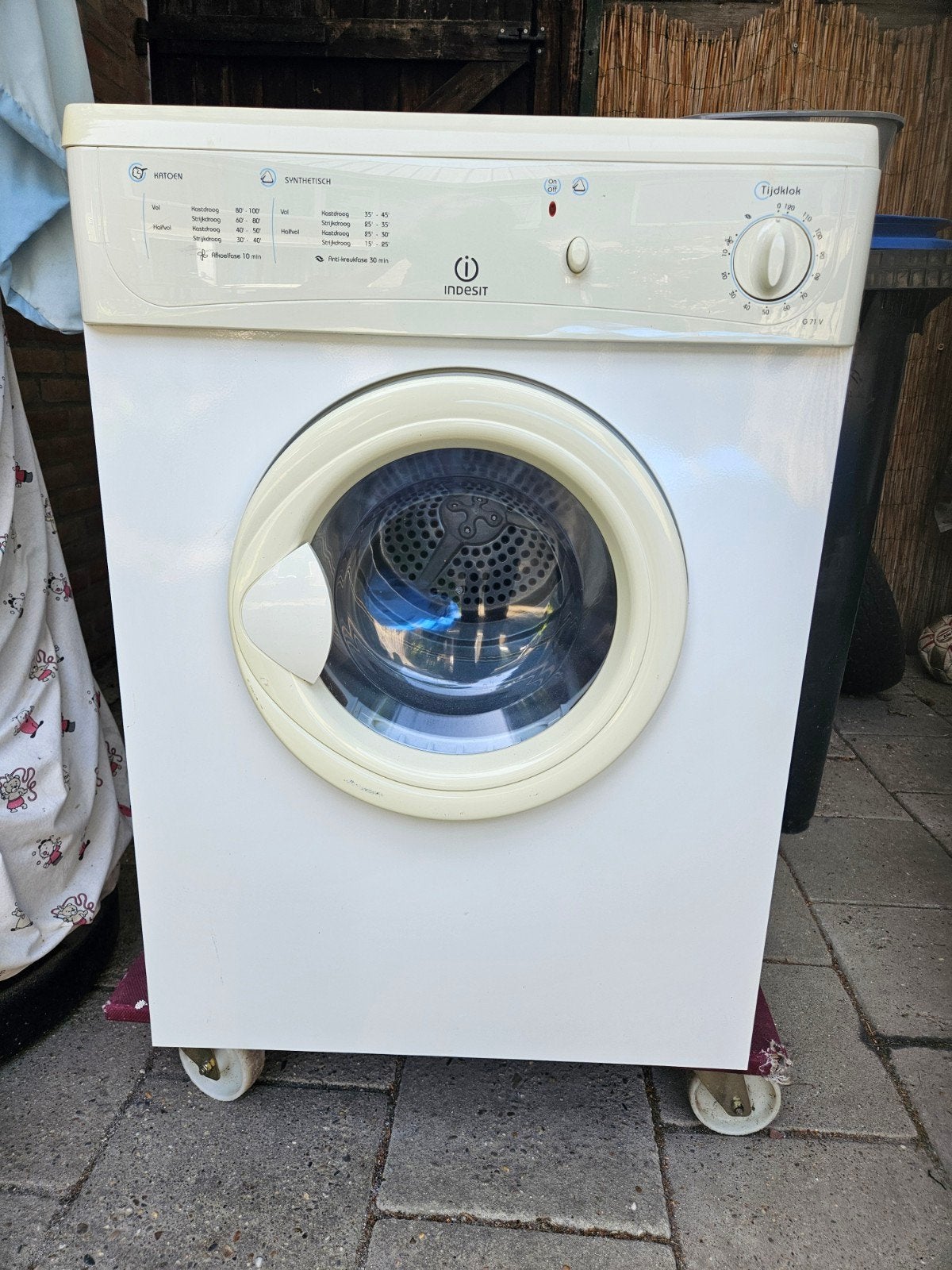 Indesit wasdroger, Ophalen, Gebruikt, 1200 tot 1600 toeren, 85 tot 90 cm