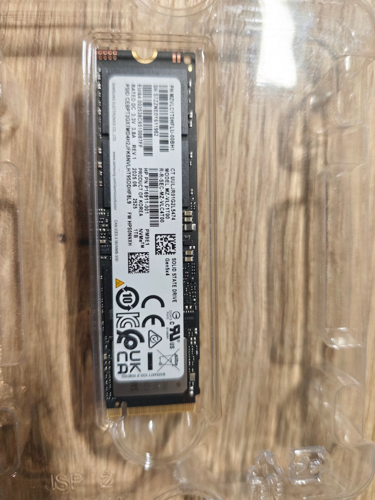 Samsung PM9E1 1TB PCIe 5.0 NVMe SSD, Intern, Server, SSD, Nieuw